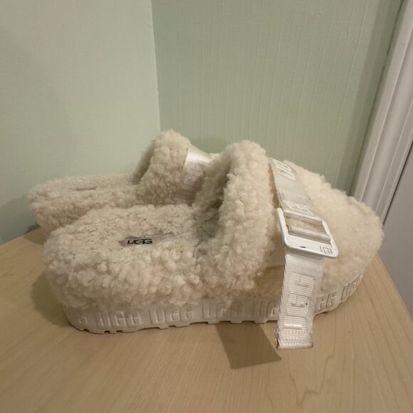 UGG Fluffita Shearling Platform Slippers – Cream | Size 8 | Gently Used - Picture 5 of 12